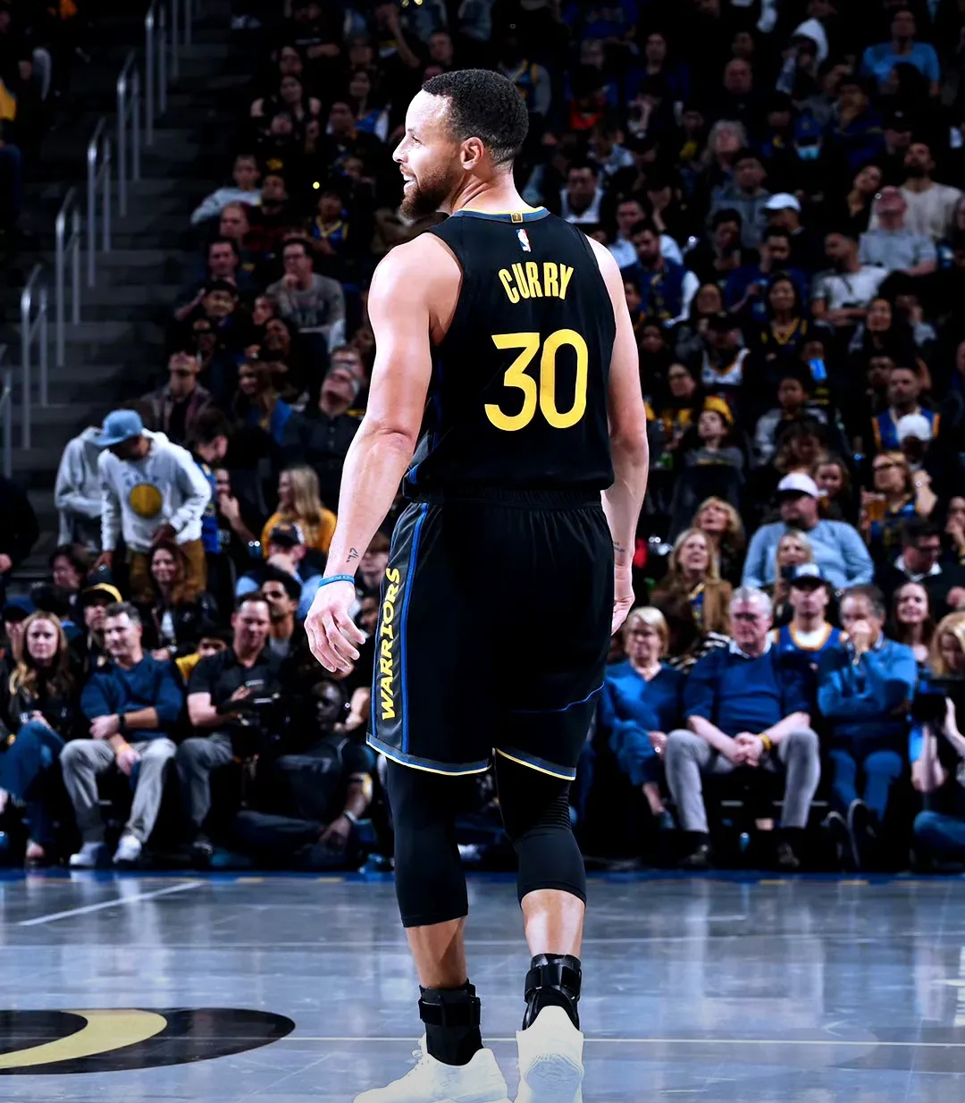 U22国足最新名单！王钰栋+蒯纪闻跳级，红牌后卫落选，冲击亚洲杯（国足U22大名单出炉：王钰栋、蒯纪闻越级入选，红牌后卫落选，剑指亚洲杯）