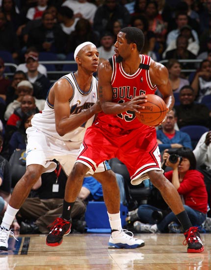 梅西曾被瓜迪奥拉安排踢陌生位置！他不断适应和学习，变得更强！（瓜帅曾让梅西改打陌生位置，他在适应与学习中愈发强大！）